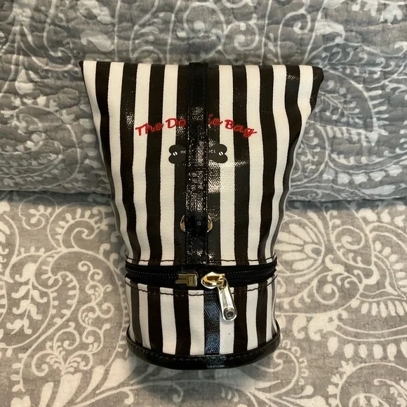 Henri Bendel Doggie Bag Pet Food Carrier